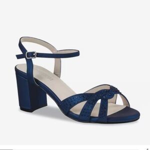 Touch Ups By Benjamin Walk Ivy Sandal Size 9 M 2025